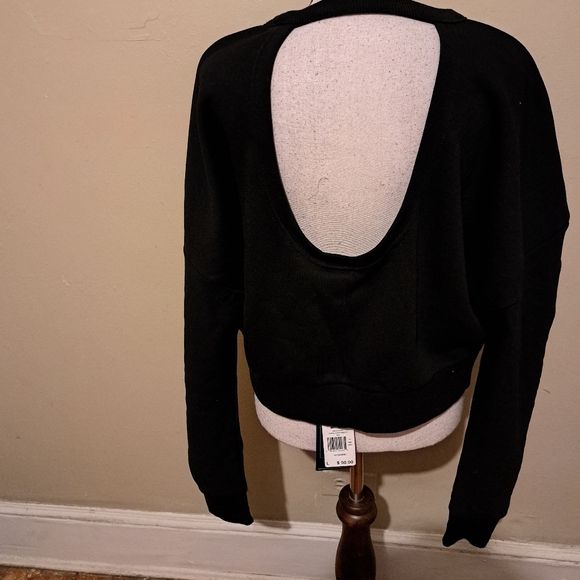 Black Reebok Top. - Picture 2 of 7